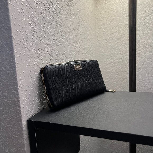 Black Coach Wallet - Picture 1 of 6